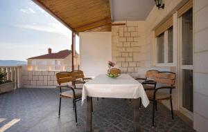 Amazing Apartment In Omis