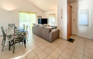 Cozy Home In La Barre De Monts