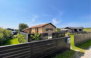 Amazing Home In Mesinge With Wifi