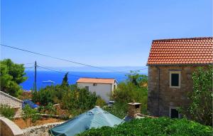 Nice Apartment In Bol With Wifi