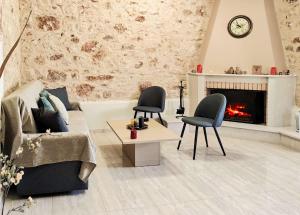 Sklavaki Traditional Villa - Private Pool & Views