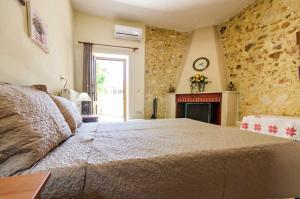 Sklavaki Traditional Villa - Private Pool & Views