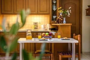 Sklavaki Traditional Villa - Private Pool & Views