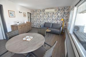 RNET - La Palmera Roses