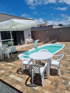 Linda casa com piscina Piçarras