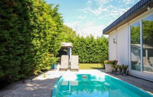 Beautiful Home In Scharendijke