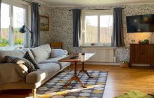 Stunning Home In Mårdaklev With Wifi