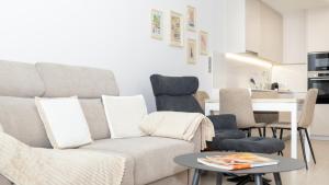 SUNSET SAILORS magic apartment