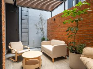 Stunning 3BR in Condesa with Terrace, Pool & Gym