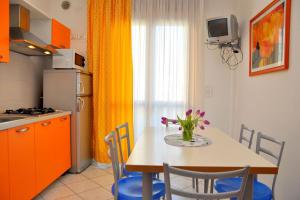 Renewed flat in a seafront building with pool