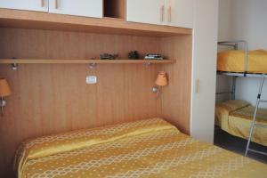 Renewed flat in a seafront building with pool