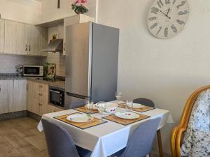 Arena Sol by HelloApartments