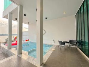 พูลวิลล่าริมโขง นครพนม