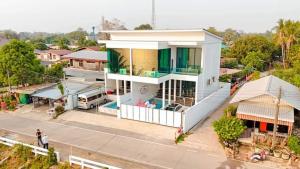 พูลวิลล่าริมโขง นครพนม