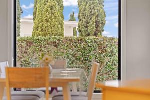 Beautiful Spacious Home in a Serene Setting