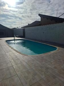 Casa com Piscina em Itanhaém - Família e Pets