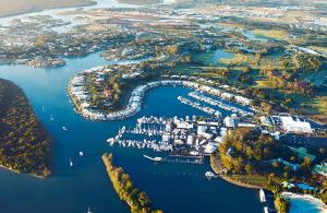 Waterfront Oasis Retreat in Hope Island