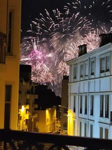 Centre Cannes superbe appartement T3 moderne proche Palais et croisette