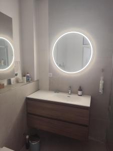 Centre Cannes superbe appartement T3 moderne proche Palais et croisette