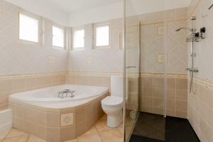 Villa Amistad - Chambre Erable - centre - parking - jardin - logement partagé -