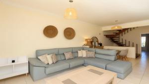 Villa Cypress Vilamoura 3Bed Villa with Terrace and Pool Access by CleverDetails