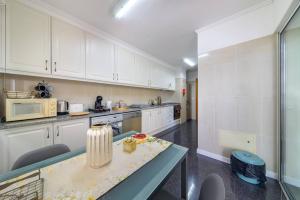 Gorete Apartment 3 by Mth