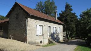 Grande maison de vacances avec piscine à Razès 190 m²