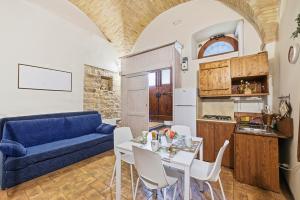 GuestHost - Cozy Apartment in the Heart of Assisi