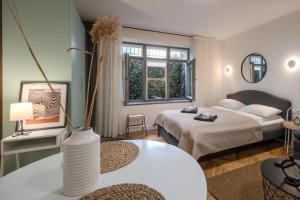 Central Apartment in Kaunas with Free Parking