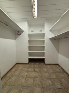 Spacious 7 bedroom house with pool and jacuzzi