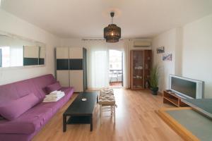 WELCS ESTUDIO 301 EMP con vista al canal