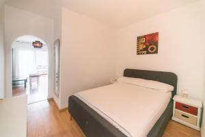 WELCS ESTUDIO 301 EMP con vista al canal