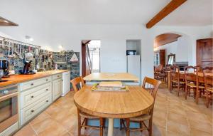 Cozy Home In Touvre With Wifi