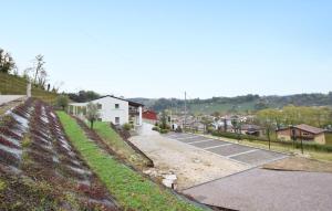 1 Bedroom Lovely Apartment In Premaor