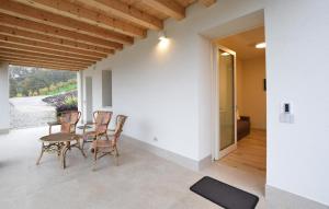 1 Bedroom Lovely Apartment In Premaor