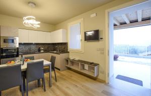 1 Bedroom Lovely Apartment In Premaor