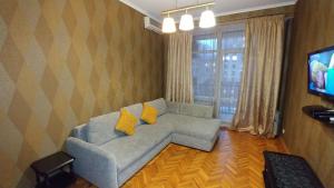 Apartment with a balcony on Khreshchatyk