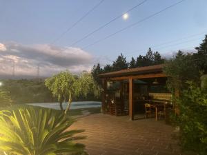 Noravilla con piscina fra mare e montagne