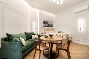 Malila Premium Apartments The New Square Estery