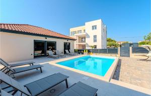 Gorgeous Home In Privlaka