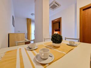 Modern residence flat with balcony-Beahost