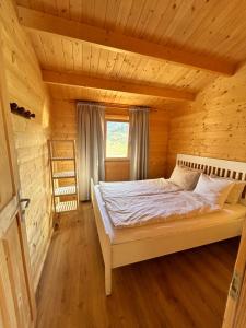 Bosquemar cabin for Family, animals and massages