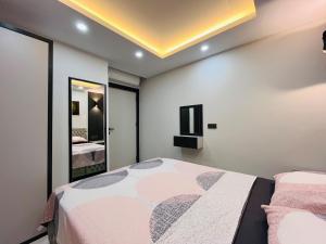 Two air-conditioned Luxury Suite in the center No 1