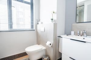 430 Riverlands - Studio Apartment with AC and Parking