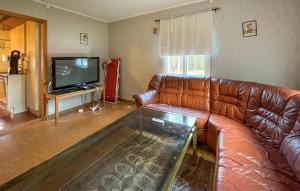 2 Bedroom Stunning Home In Värnamo