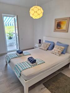 App Sanny with nice terrace