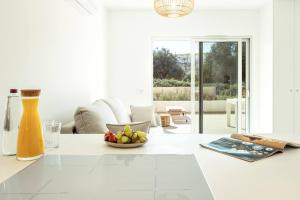 Green View Studio with Pool