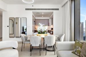 BLVD-Manhattan Vibes 4BR High Floor Creek