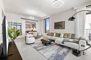 BLVD-Manhattan Vibes 4BR High Floor Creek