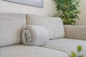 Bright Spacious & Comfortable Hayes Valley Condo